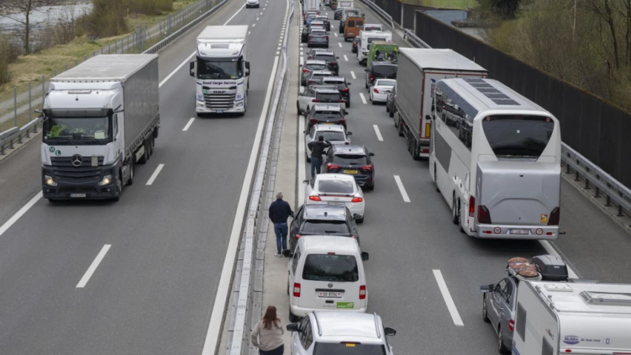 Tunnel du Gothard : 16 km d'embouteillage vendredi matin