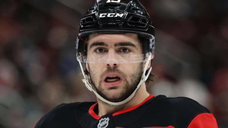 Nico Hischier atteint 60 points en NHL pour la 5e saison