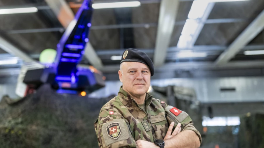 Le chef de l'armée veut un débat sur la sécurité suisse et les drones