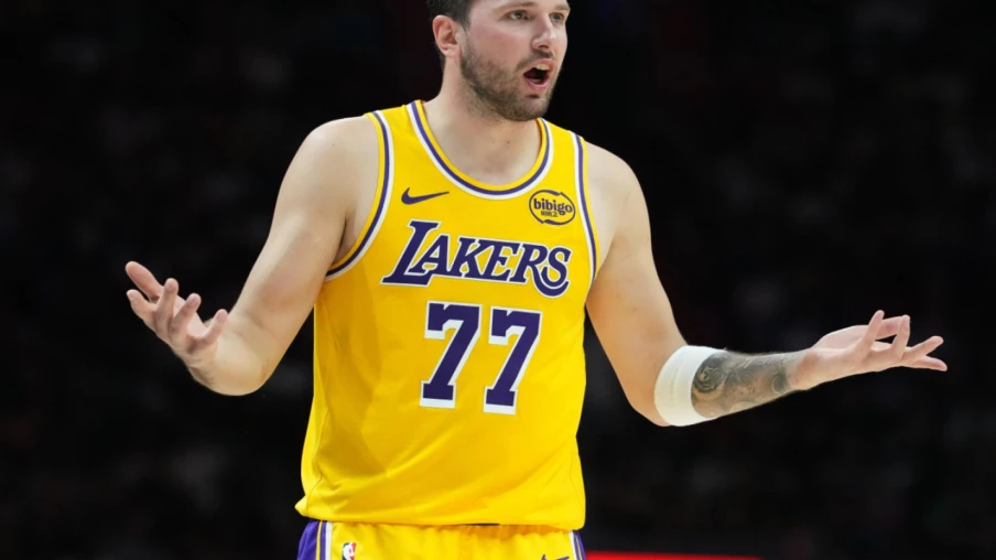 Luka Doncic (Lakers) forfait pour la fin de la saison régulière