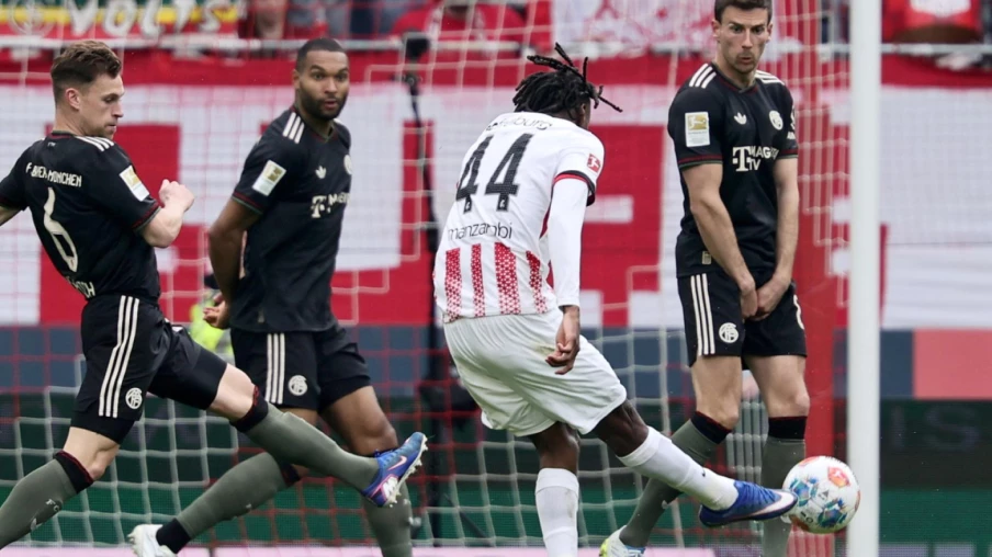 Bundesliga : Johan Manzambi marque pour Fribourg face au Bayern