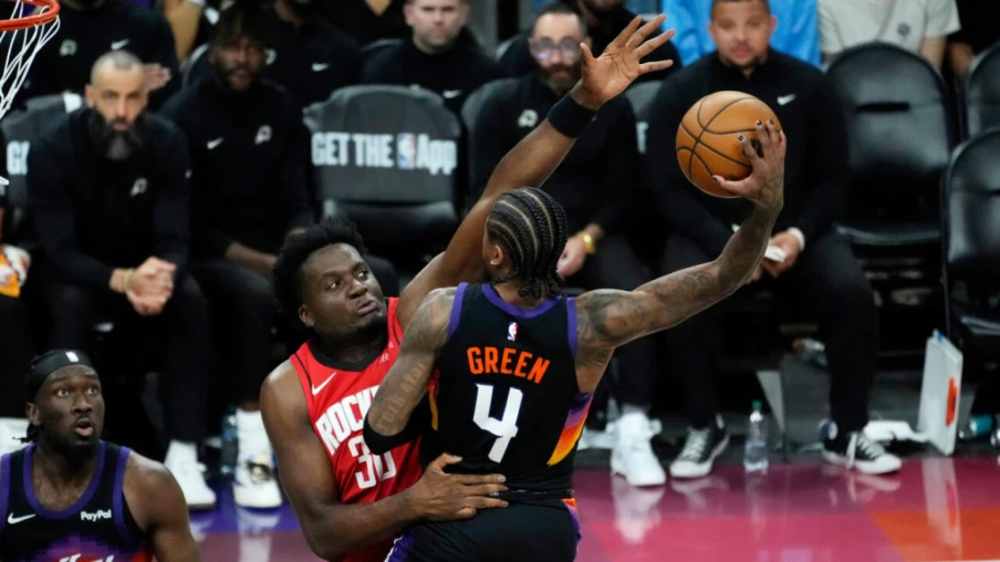 Rockets : 7e victoire consécutive 119-105 contre les Suns