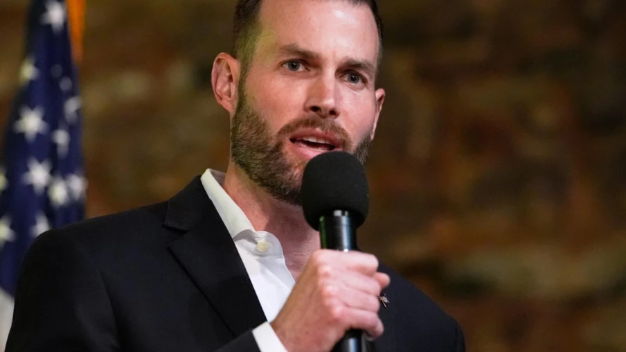 Congrès: un républicain succède à une ex-élue en rupture avec Trump