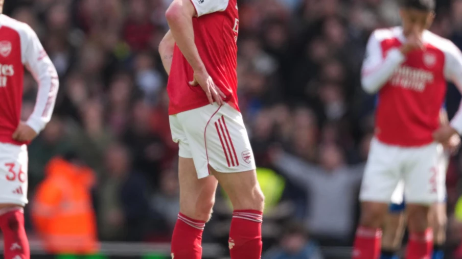 Arsenal battu par Bournemouth : aubaine pour Manchester City