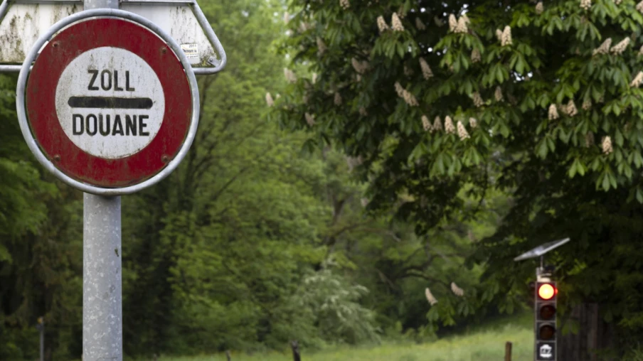 Les douanes saisissent 320 e-cigarettes jetables au Locle