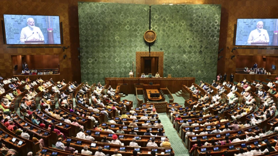 Parlement indien : la Lok Sabha échoue à voter un quota d'élues