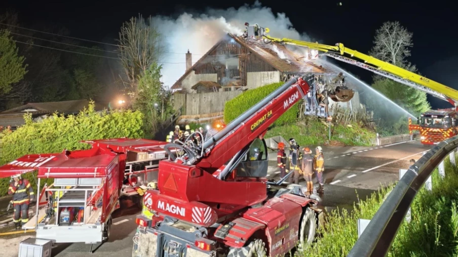Incendie détruit une ferme rénovée à Corsier-sur-Vevey (Vaud)