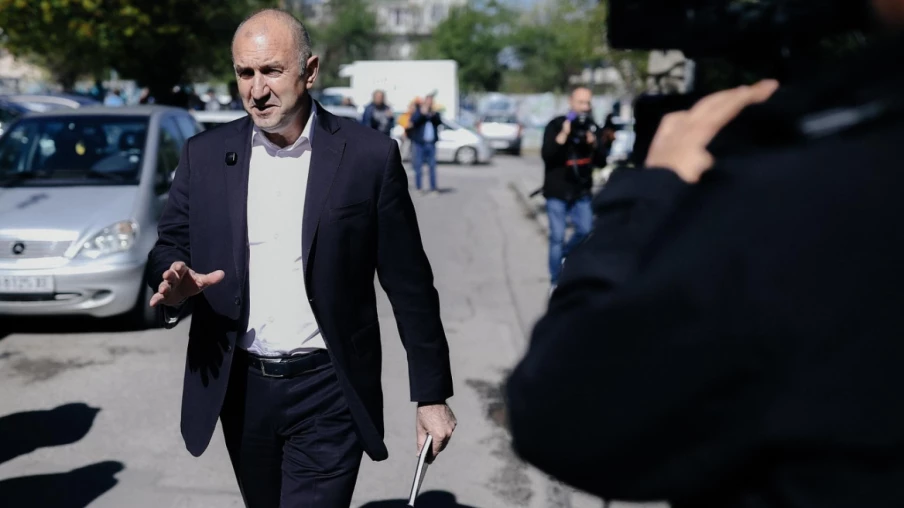 Bulgarie : Radev en tête aux législatives, GERB devancé