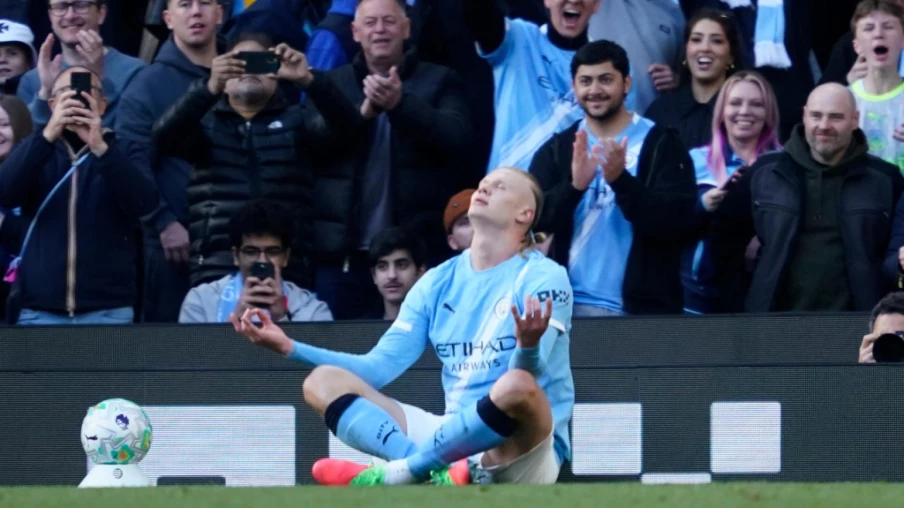 Manchester City reste en course malgré la bourde de Donnarumma