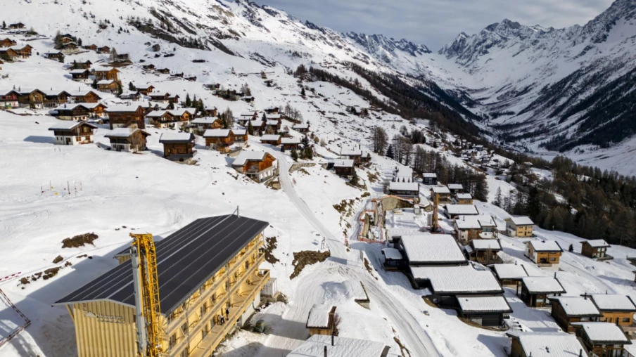 Momentum au-dessus de Blatten primé hôtel de l'année 2026