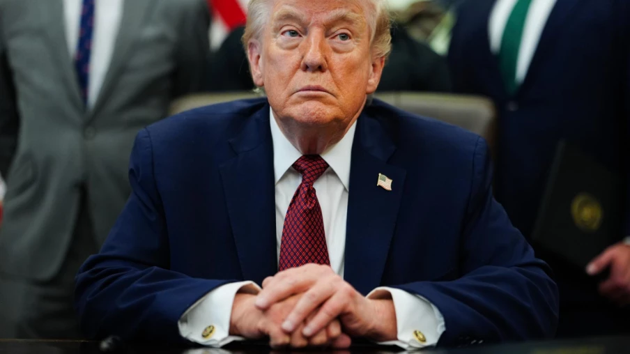 Trump accuse l'Iran de violations du cessez-le-feu avant la trêve