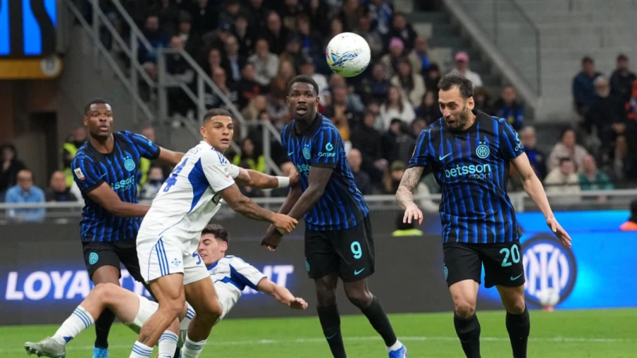 L'Inter file en finale de la Coupe d'Italie grâce à Calhanoglu