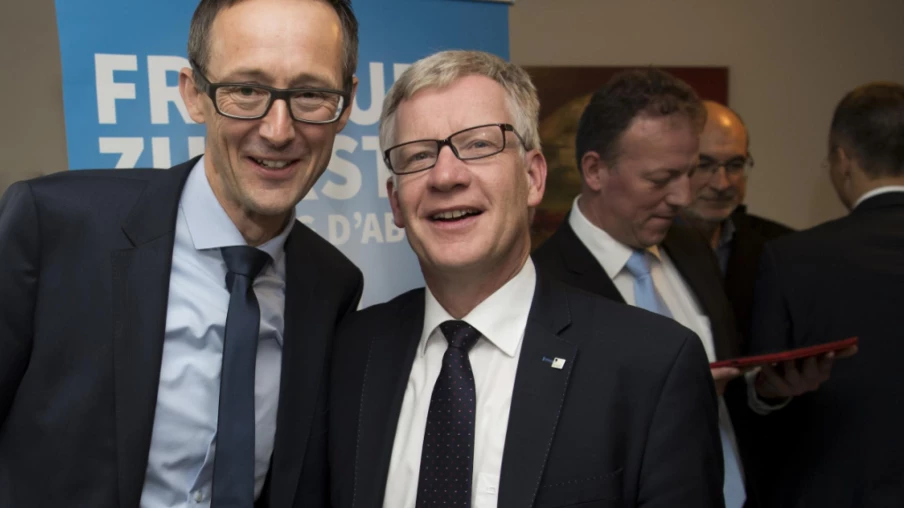 Conseil d'État fribourgeois : Siggen et Curty ne se représentent pas