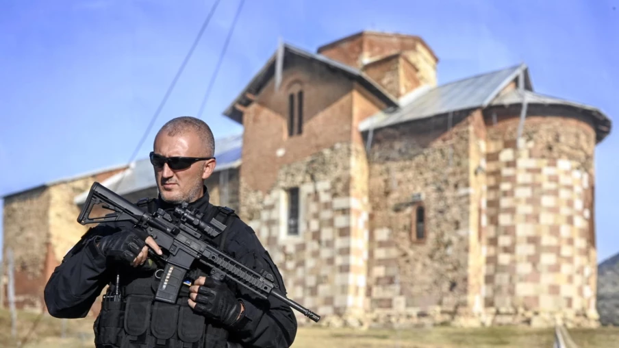 Kosovo : trois Serbes condamnés, deux à perpétuité, un à 30 ans