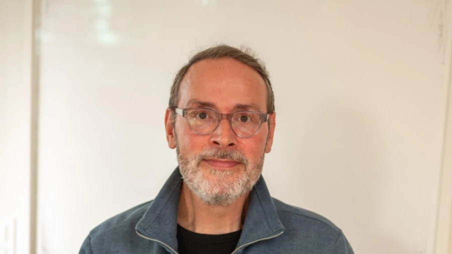 Arnaud Robert (RTS) élu journaliste de l'année aux Swiss Press Awards