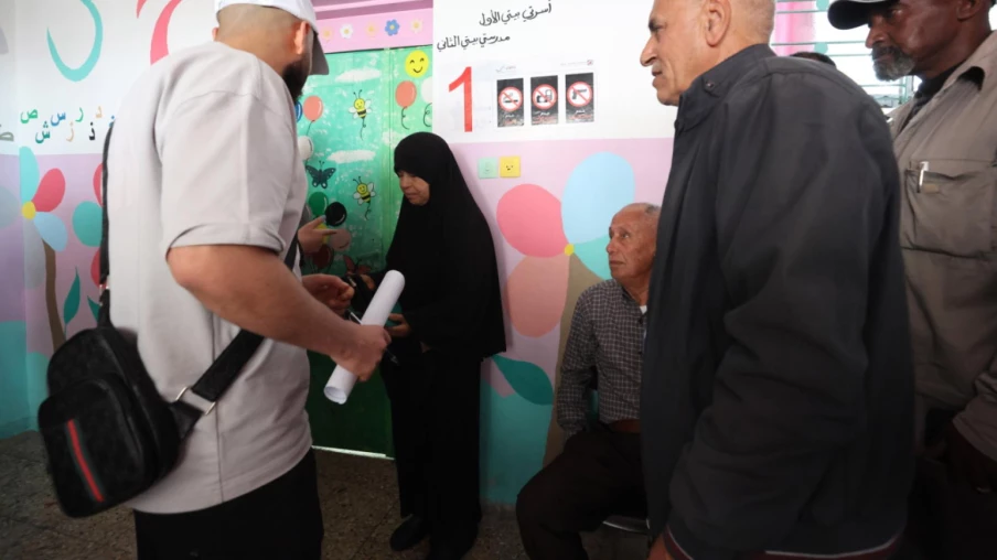 Élections municipales en Cisjordanie et à Gaza : Palestiniens votent