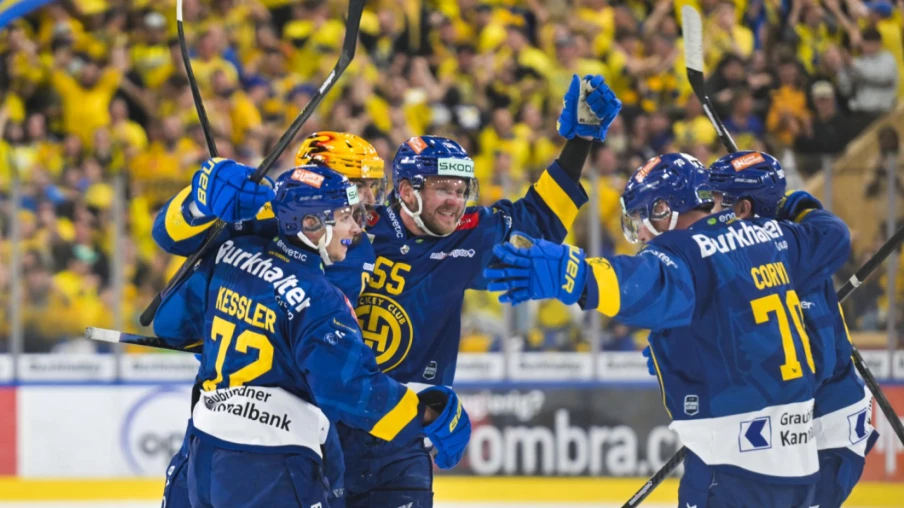 Davos prend l'avantage : Fribourg-Gottéron n'a plus droit à l'erreur