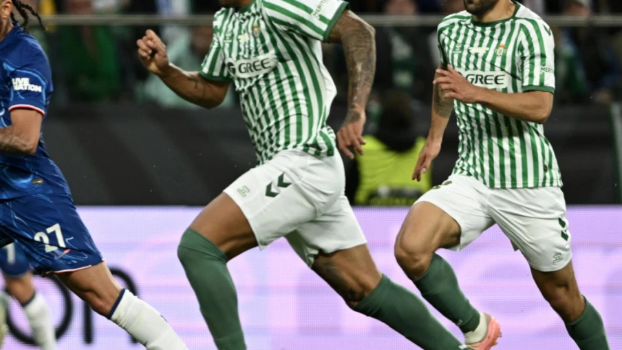 Ricardo Rodriguez et le Betis Séville s’inclinent face à Chelsea en finale de la Conference League