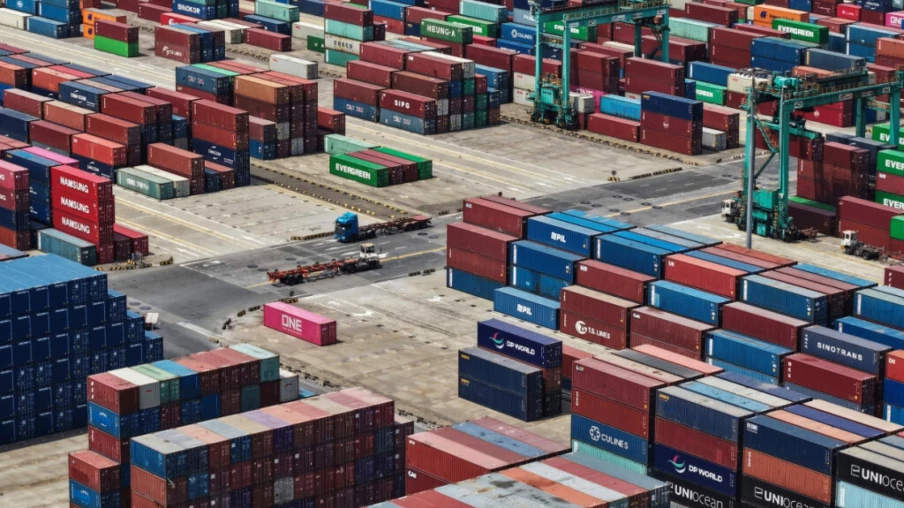 Un tribunal fédéral bloque les tarifs douaniers de Trump sur les importations américaines Un tribunal fédéral bloque les tarifs douaniers de Trump sur les importations américaines
