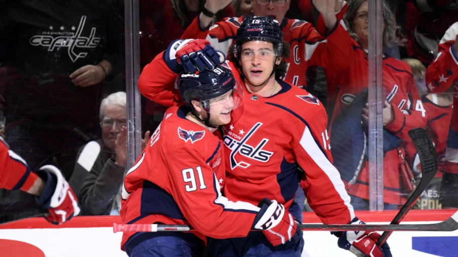 Sonny Milano, ailier américain, signe au CP Berne pour une saison