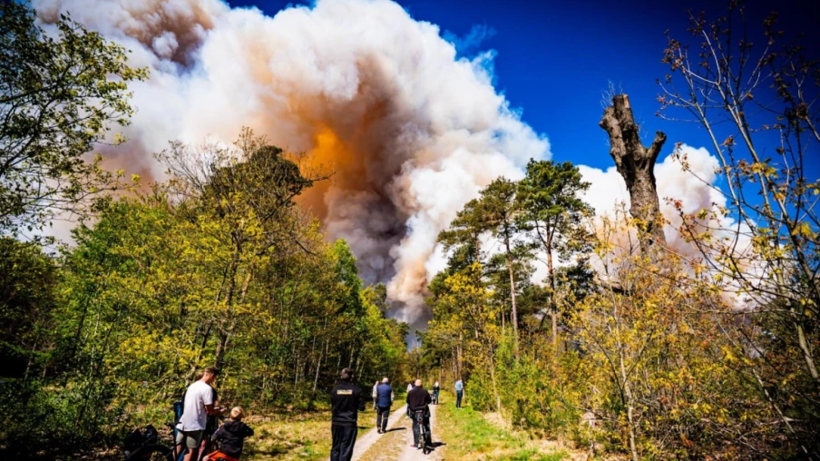 Pays-Bas : incendie majeur sur un terrain d'entraînement militaire