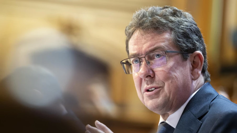 Albert Rösti : opération du dos réussie, il se dit soulagé