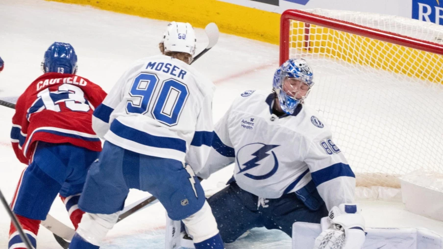 Janis Moser : Tampa Bay dos au mur au 1er tour contre Montréal