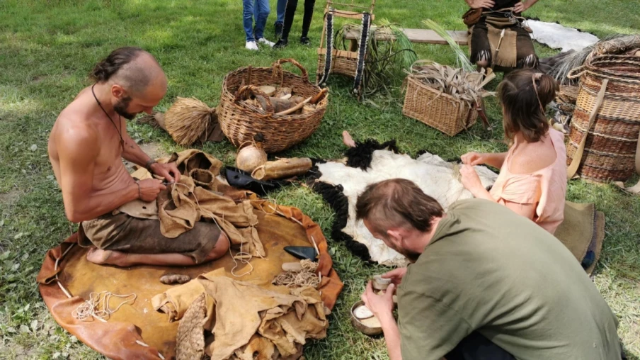 Le village lacustre de Gletterens fête ses 30 ans et la préhistoire