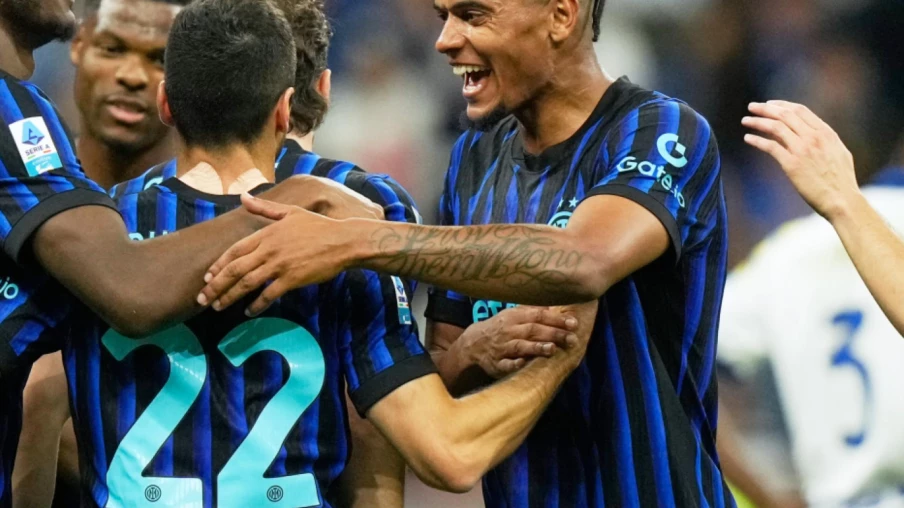 Inter Milan sacré champion d'Italie : Sommer et Akanji décisifs