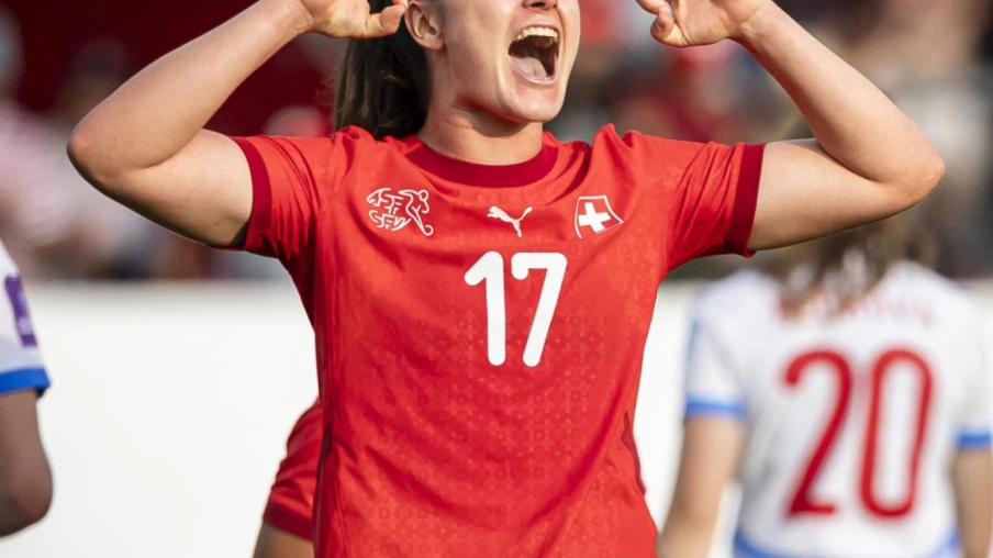 Football féminin : suissesses Svenja Fölmli et Lydia Andrade brillent