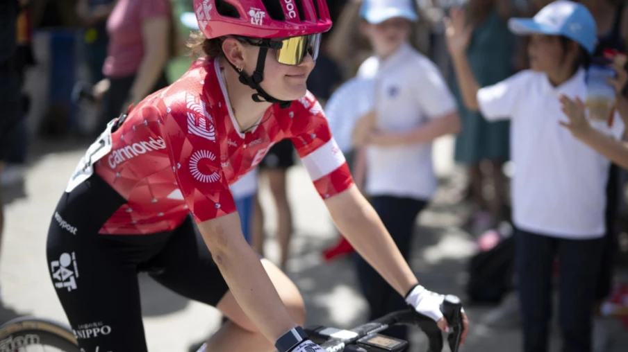 Noemi Rüegg opérée après fracture de l'épaule droite à la Vuelta