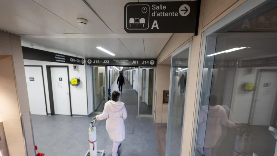 Racisme aux HUG : responsable du DRG retrouvera son poste en septembre