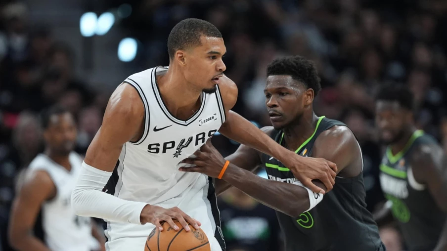 Play-off NBA : Spurs égalisent, Knicks mènent 2-0