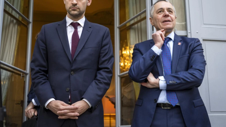Rencontre franco-suisse à Genève : préparation du G7 d'Evian