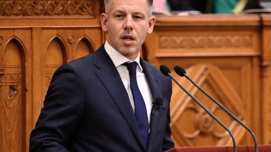 Peter Magyar élu premier ministre de la Hongrie après victoire sur Orban