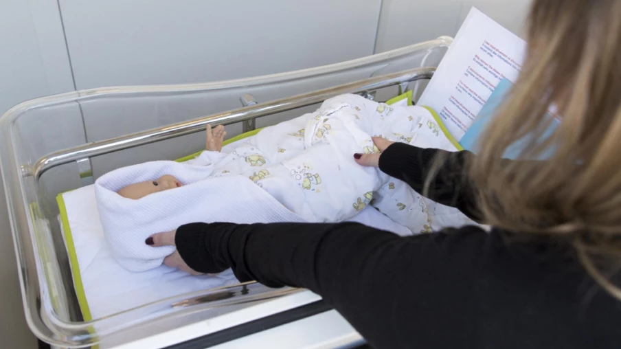 La boîte à bébé en Suisse : 25 ans, bilan encourageant
