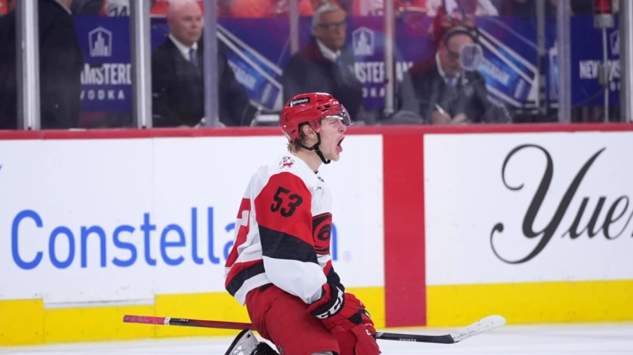 Canes : 8e victoire en 8 matchs dans les playoffs de la NHL