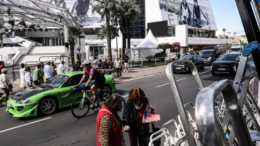 Cannes : J-1 avant le festival de Cannes, tapis rouge et palme d'or