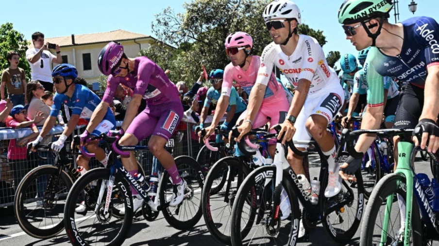 Narvaez gagne la 4e étape du Tour d'Italie, Christen en blanc