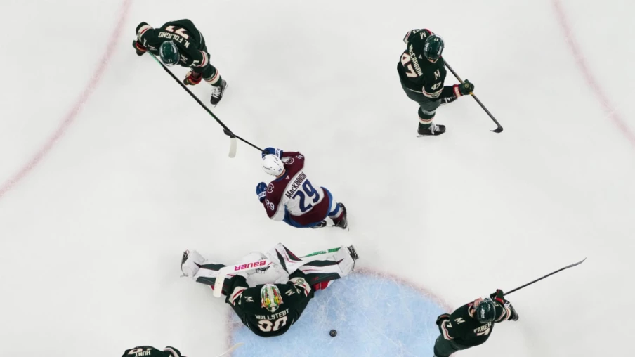 MacKinnon en héros : Colorado en finale de conférence après remontée