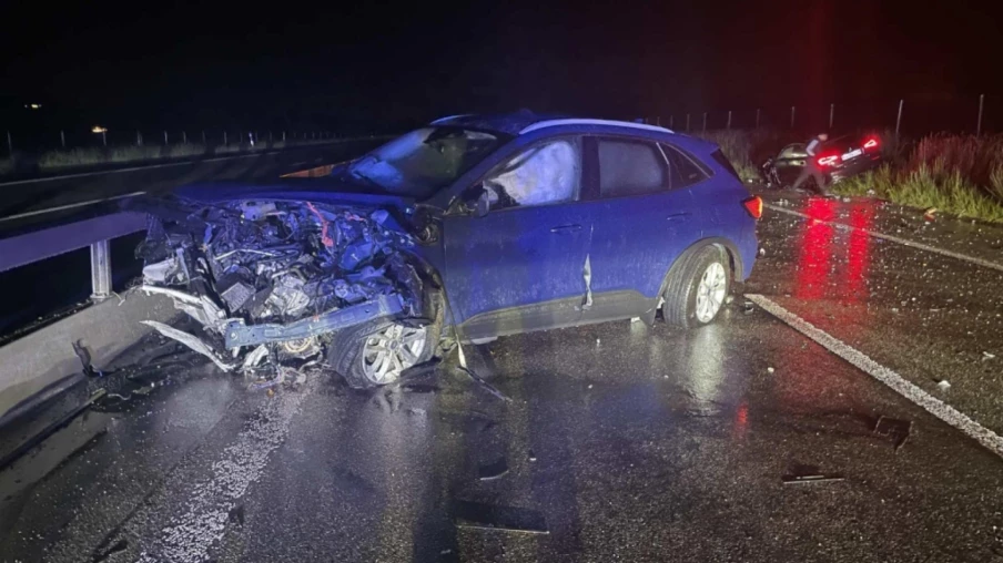 A12 sud fribourgeois : 5 accidents, 19 véhicules, 10 blessés