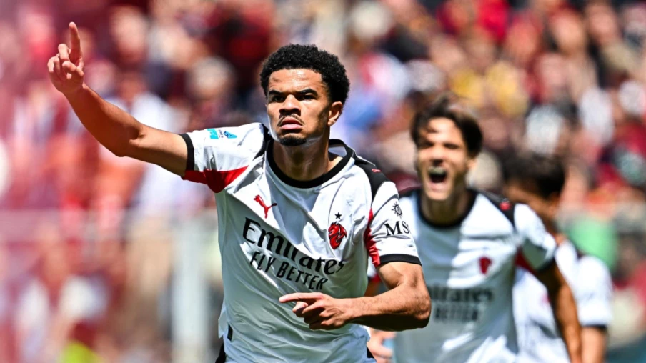 But d'Athekame relance Milan dans la course à la Ligue des champions