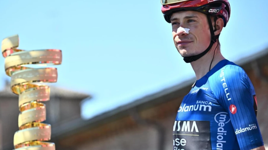 Jonas Vingegaard gagne au Corno alle Scale et réduit l'écart au Giro