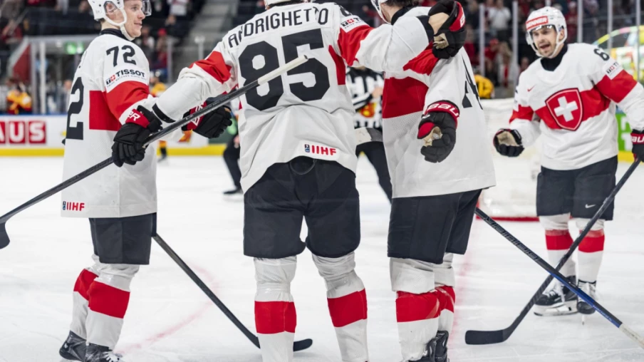 Suisse domine l'Allemagne 6-1 : patience et maturité au hockey