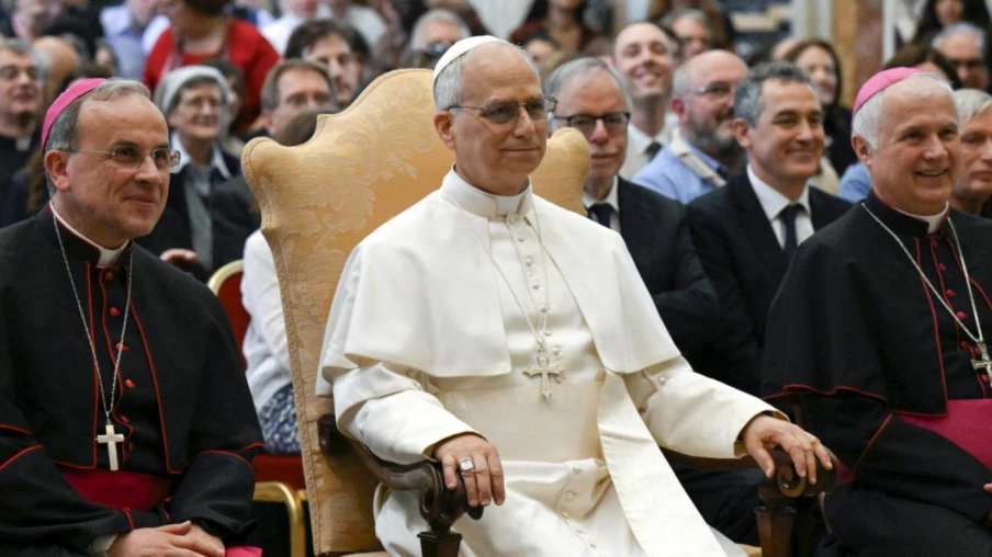 Le pape Léon XIV renouvelle sa carte d'identité péruvienne au Vatican avec l'aide des autorités