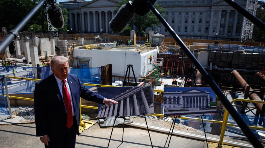 Maison Blanche : Trump visite le chantier de la future salle de bal