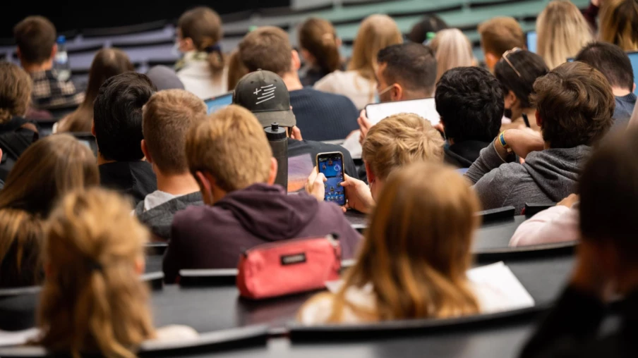 Vaud renforce son soutien financier aux étudiants et apprentis