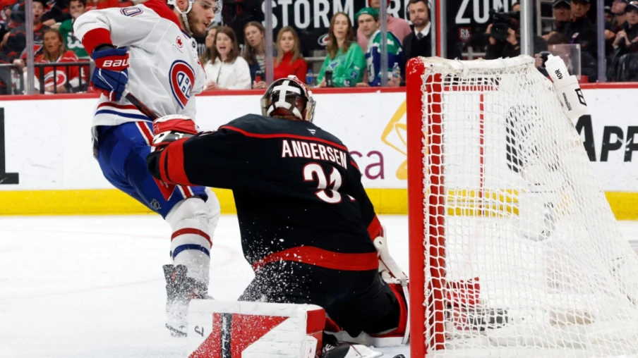 Canadiens : victoire 6-2 à Carolina pour ouvrir la finale de conférence