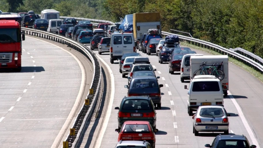 Embouteillage de 10 km sur l'A2 avant l'entrée nord du Gottard