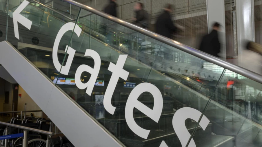 Pentecôte : bouchons au Gothard et afflux dans les aéroports suisses